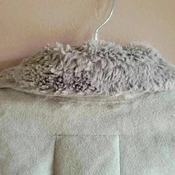 Hollister by A&F Womens Faux Fur-Lined Shearling Biker Jacket Medium Gray Color - Picture 3 of 13